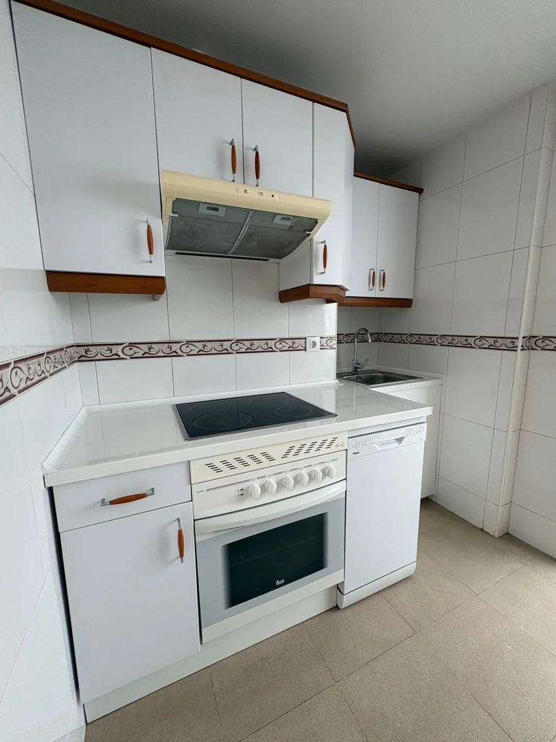 Piso en calle de la Infanta Mercedes, 42 - Foto 9