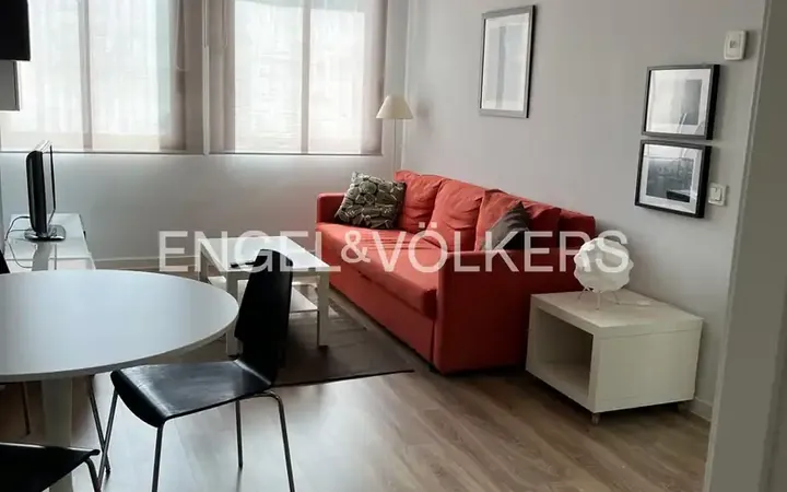 Piso en  Agustín de Foxá - Foto 1