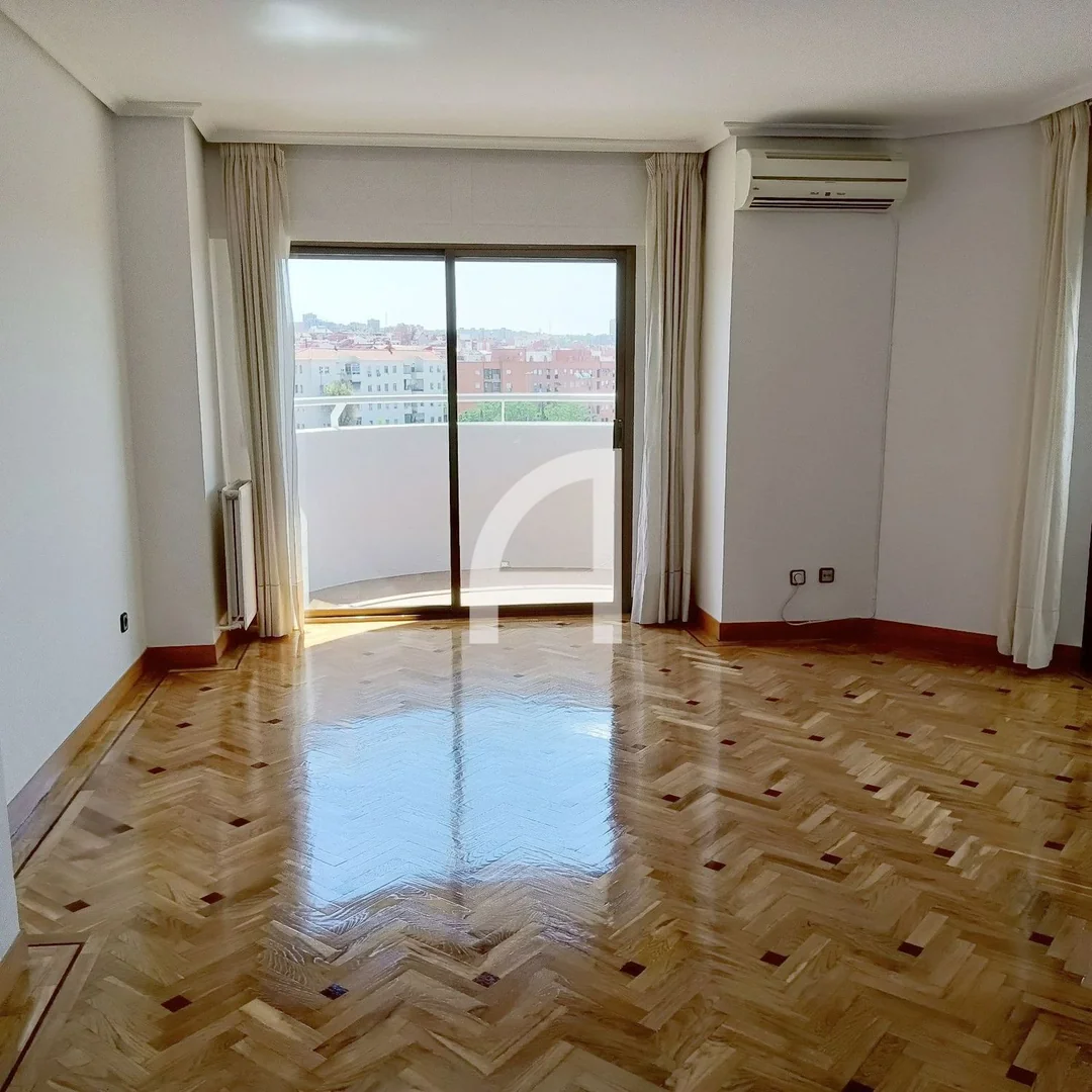 Piso en Calle de Federico Moreno Torroba - Foto 2