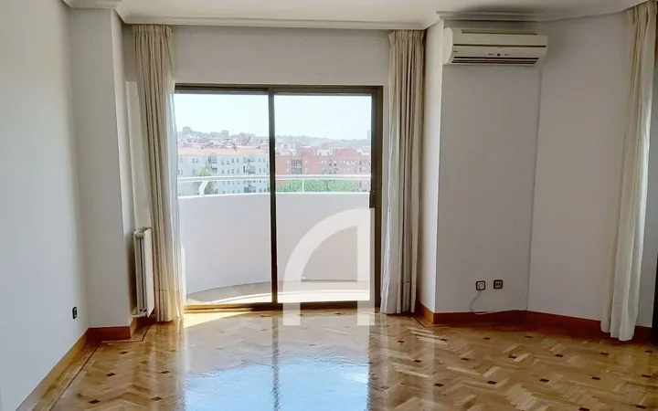 Piso en Calle de Federico Moreno Torroba - Foto 2