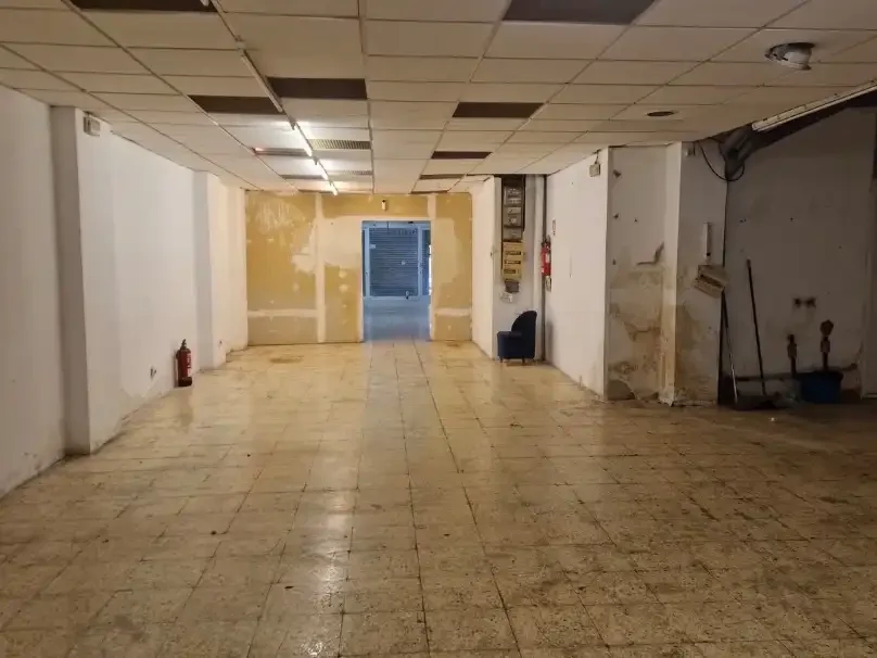 Local comercial en  Carrer de Sugranyes 1 - Foto 8