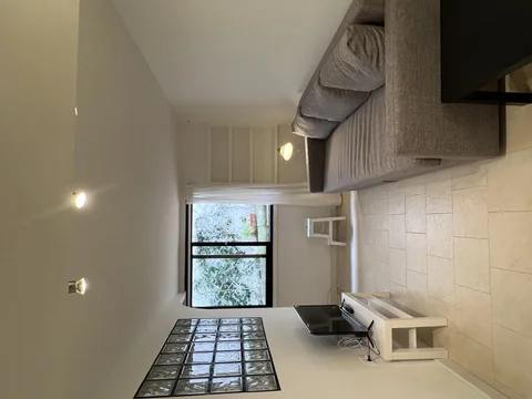 Planta baja en  Calle de Donoso Montesinos 19 - Foto 1