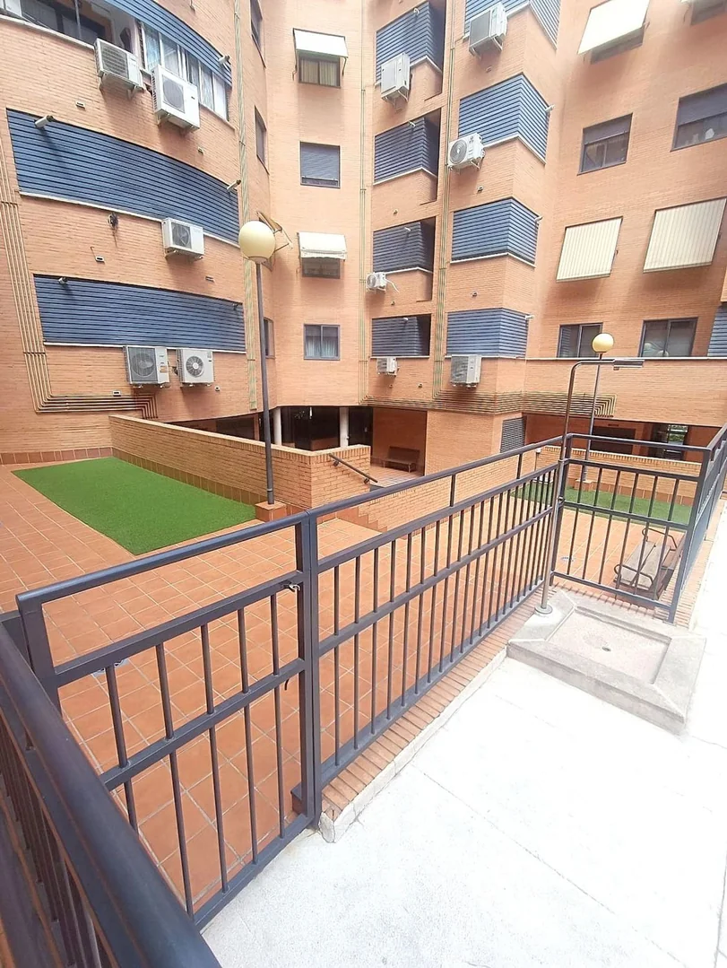 Piso en Calle de Francisco Villaespesa - Foto 4