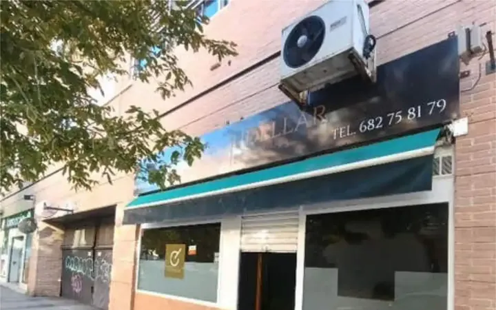 Local comercial en Las Rosas - Foto 1