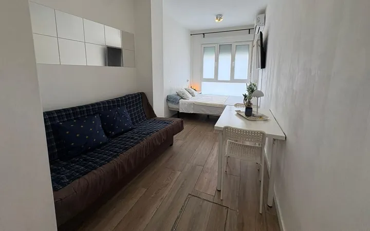 Estudio en Calle de Gómez de Avellaneda, Pueblo Nuevo - Foto 1