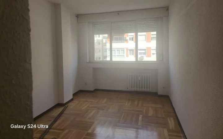 Piso en Calle de Guzmán el Bueno, 133, Vallehermoso - Foto 1