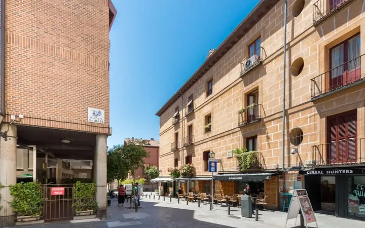 Apartamento en  Calle del Conde de Miranda 1 - Foto 2
