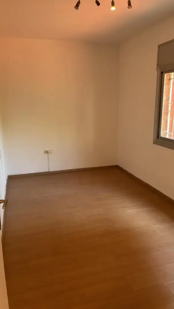 Piso en  Avinguda de Frederic Rahola 38 - Foto 7