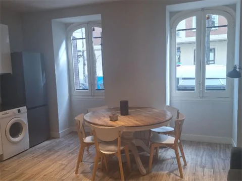 Piso en  Calle de Guzmán el Bueno 7 - Foto 2