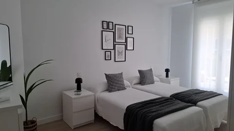 Piso en calle Hermanos del Moral, 14 - Foto 1