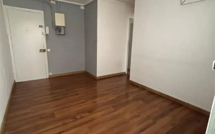 Piso en  Carrer de Josep Sangenís 46 - Foto 1