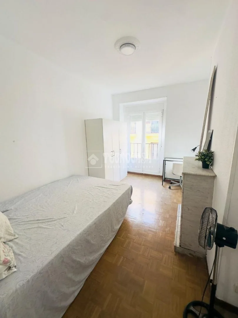 Piso en Calle de Santa Isabel, Lavapiés-Embajadores - Foto 2
