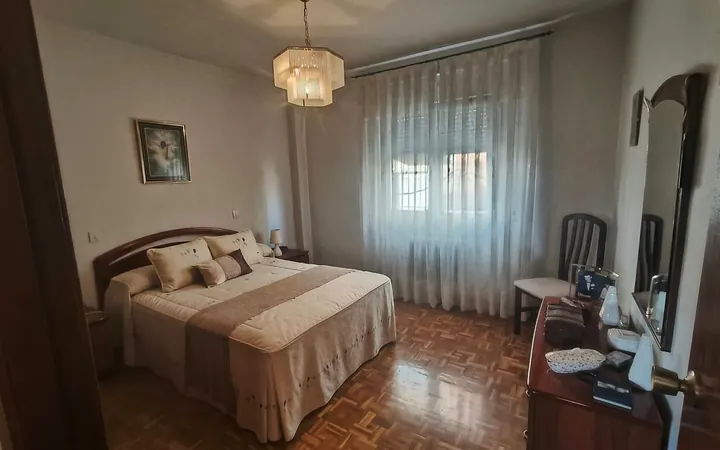 Piso en Calle de Carpio y Torta, 1, Buena Vista - Foto 1