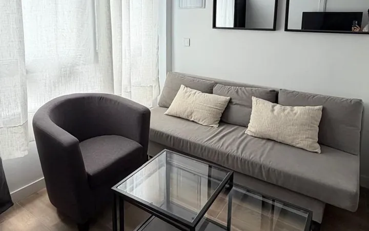 Piso en Calle de las Azucenas, 30, Valdeacederas - Foto 1