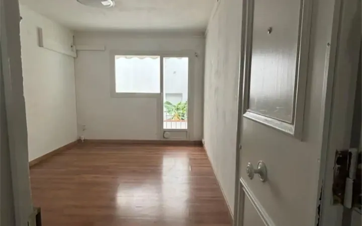 Piso en  Carrer de Josep Sangenís 46 - Foto 6