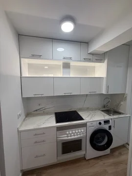 Estudio en calle de Valencia, 13 - Foto 1