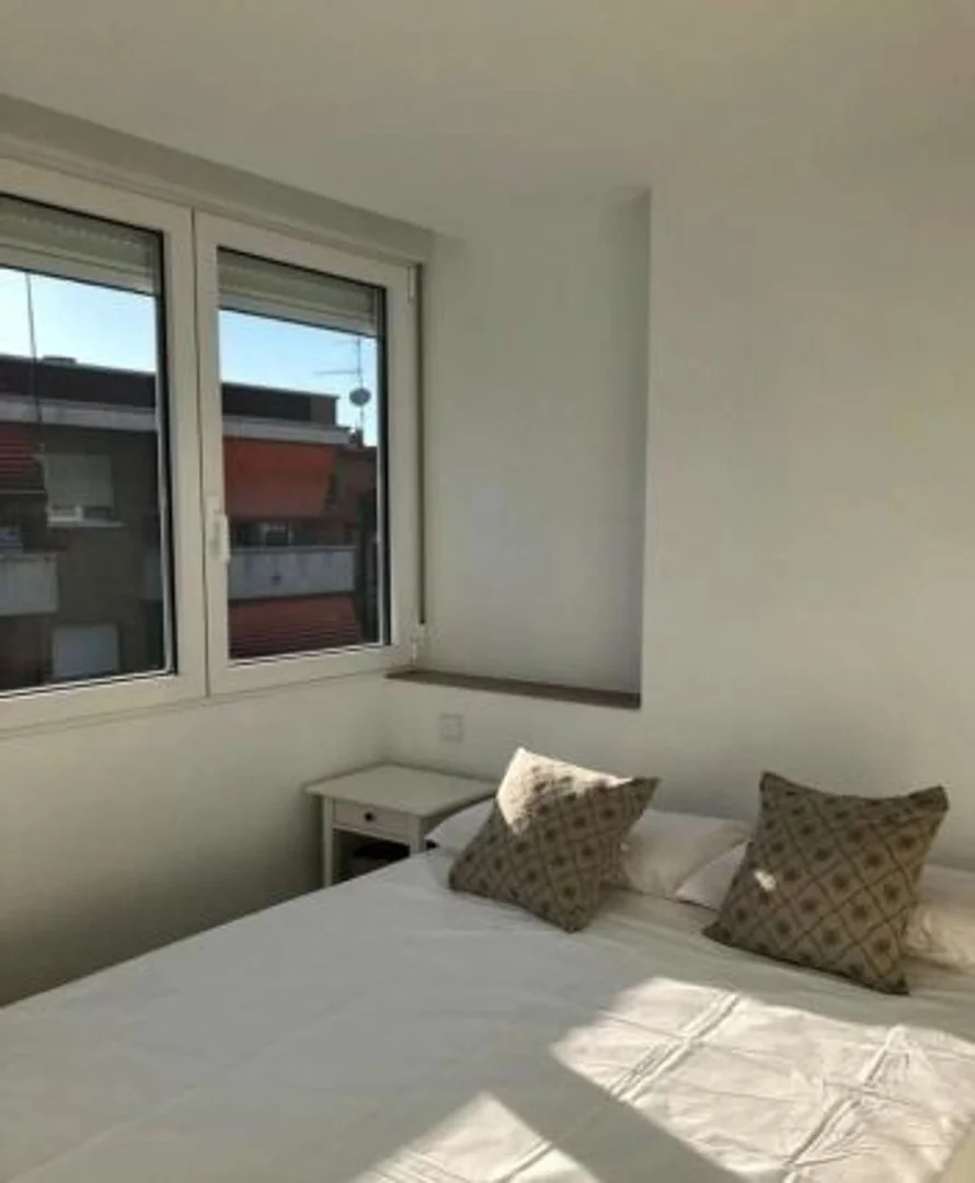 Piso en calle del Lago Constanza, 89 - Foto 16