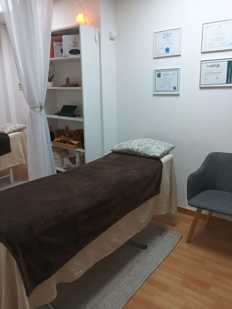 Clínica de fisioterapia en El Camp de l'Arpa del Clot, El Camp de l'Arpa del Clot - Foto 14