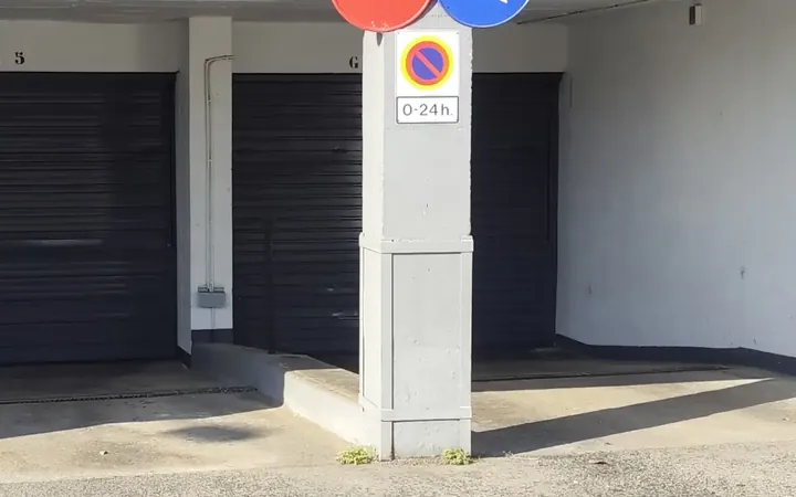 Garaje en  Avinguda de Can Marcet 30 - Foto 1