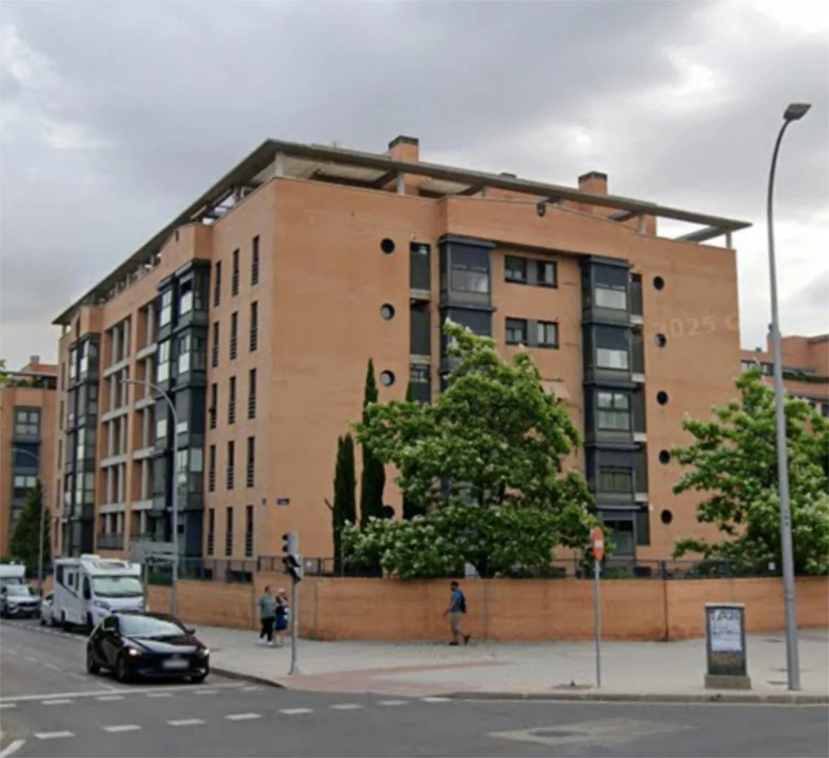 Planta baja en  Calle de Aracne 3