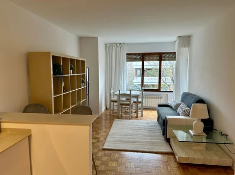 Piso en calle de Costa Rica, 9 - Foto 1