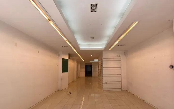 Local en Calle de la Constitució, 130, La Bordeta - Foto 2