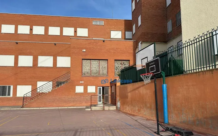 Piso en Calle Puerto de Sollube - Foto 35
