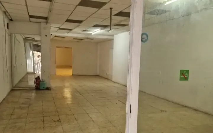 Local comercial en  Carrer de Sugranyes 1 - Foto 9
