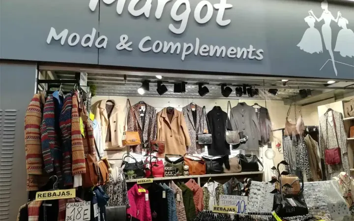 Local comercial en  Carrer del Comte d'Urgell 1 - Foto 1