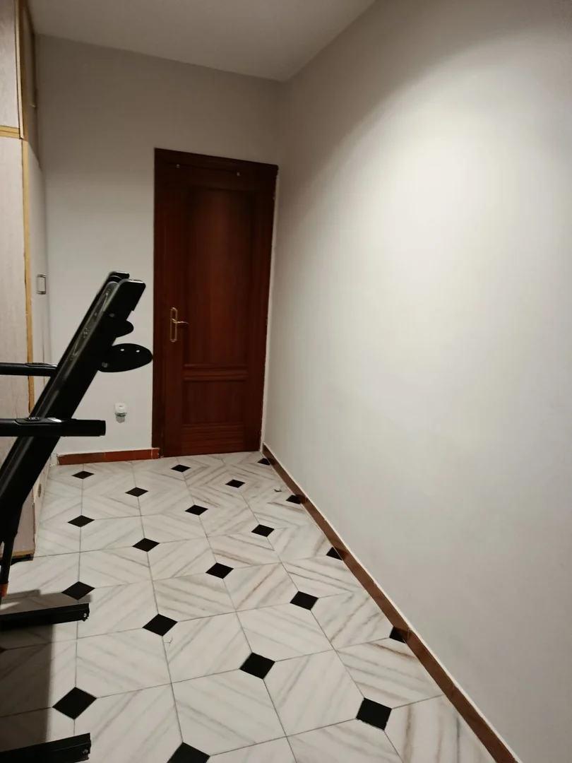 Chalet adosado en calle Rochapea, 41 - Foto 2