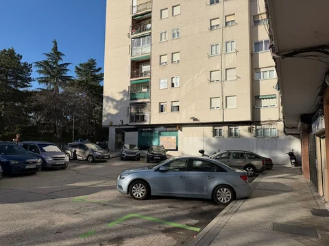 Piso en Barrio Valdezarza - Foto 16