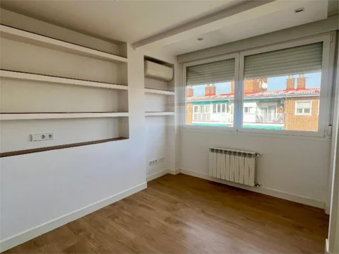 Piso en  Calle de César González Ruano 19 - Foto 16