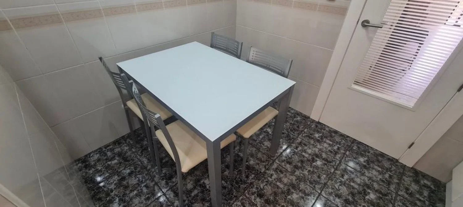 Piso en calle de Felip II, 114 - Foto 2