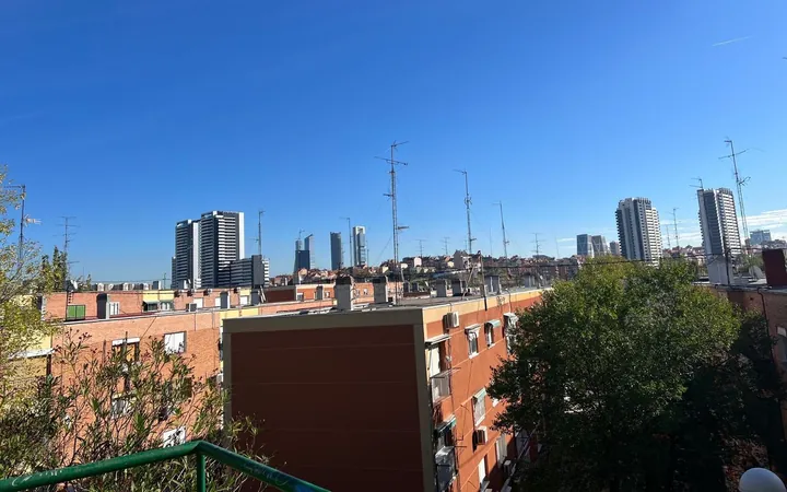 Piso en Calle de Armenteros, Valdezarza - Foto 17