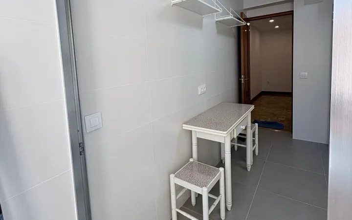 Piso en Calle de Telémaco - Foto 2