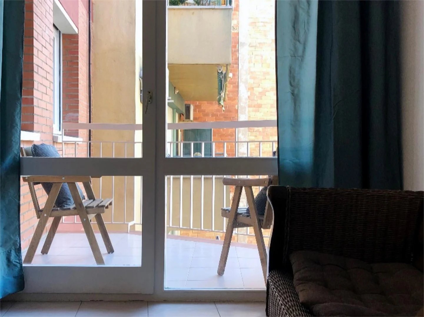 Piso en calle de Cartagena 171 - Foto 2