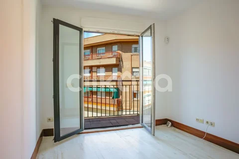 Piso en calle Juan Pascual - Foto 2