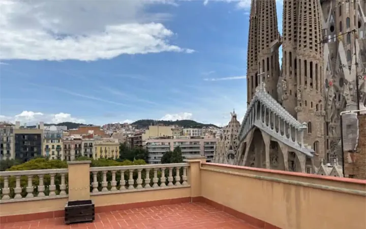Ático en Sagrada Familia - Foto 3