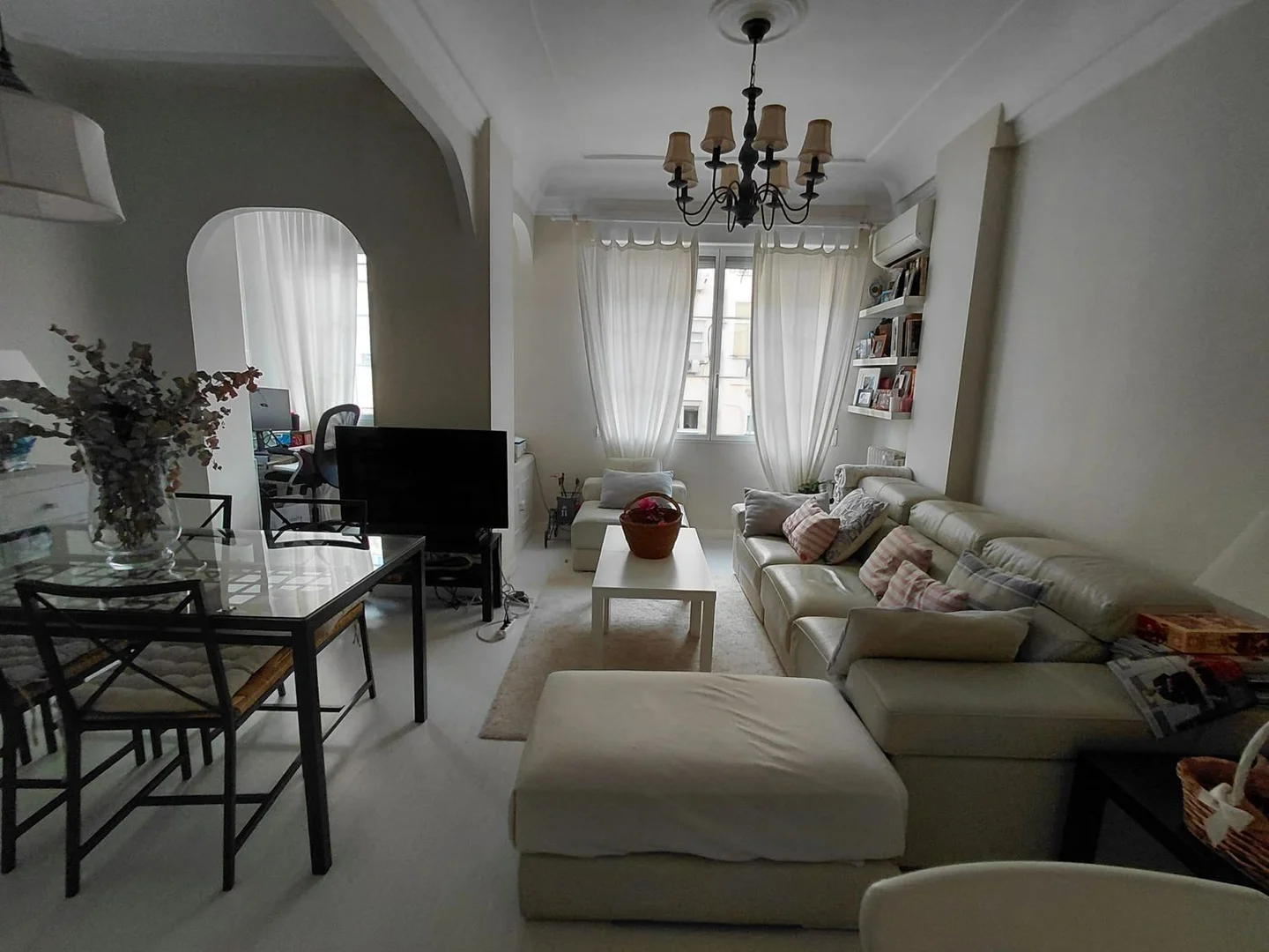 Piso en calle de Juan Álvarez Mendizábal, 27