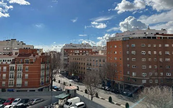 Piso en Delicias - Foto 1