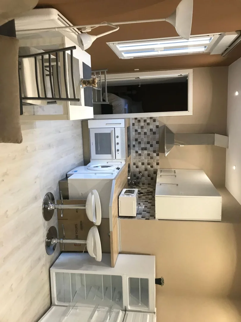 Estudio en callejón del Mellizo, 3