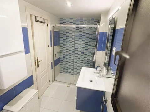 Piso en  Calle de Pedro Rico 13 - Foto 23