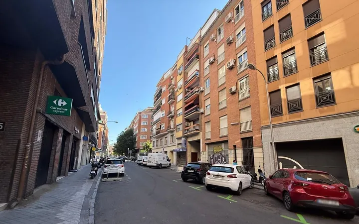 Piso en Calle de Magallanes - Foto 17