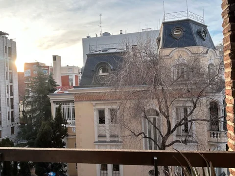 Piso en  Calle de José Ortega y Gasset - Foto 1