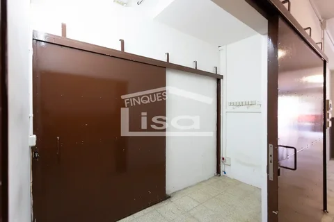 Local comercial en  Carrer de Portugal - Foto 57