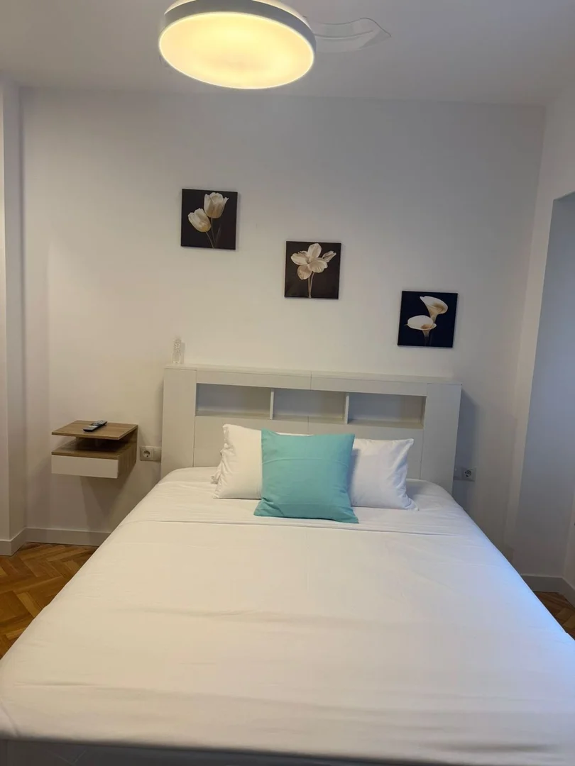 Estudio en calle de Julián Camarillo, 59 - Foto 6