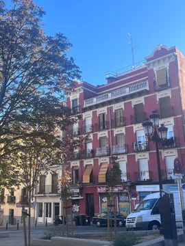 Alquiler de piso en Plaza del General Vara de Rey, 8 - Foto 2