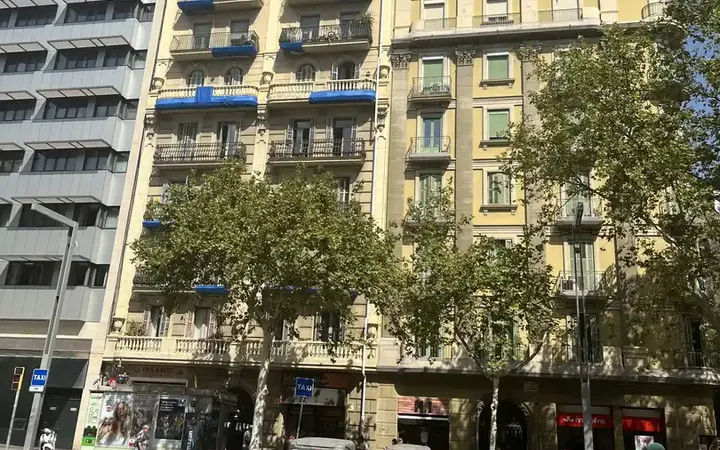 Piso en  Avinguda del Paral·lel 170 - Foto 1