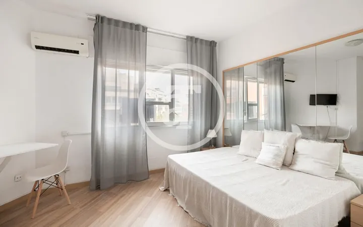 Estudio en Calle de Berlín, Les Corts - Foto 2