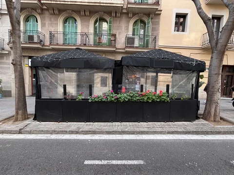 Restaurante en calle de Calàbria, 209 - Foto 4